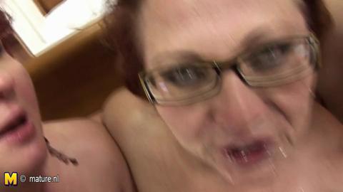 48528